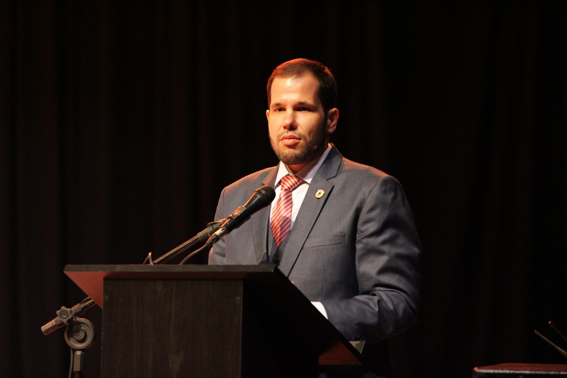 Luis Fernando Almeida é reeleito presidente da Câmara de Jaraguá do Sul para 2025